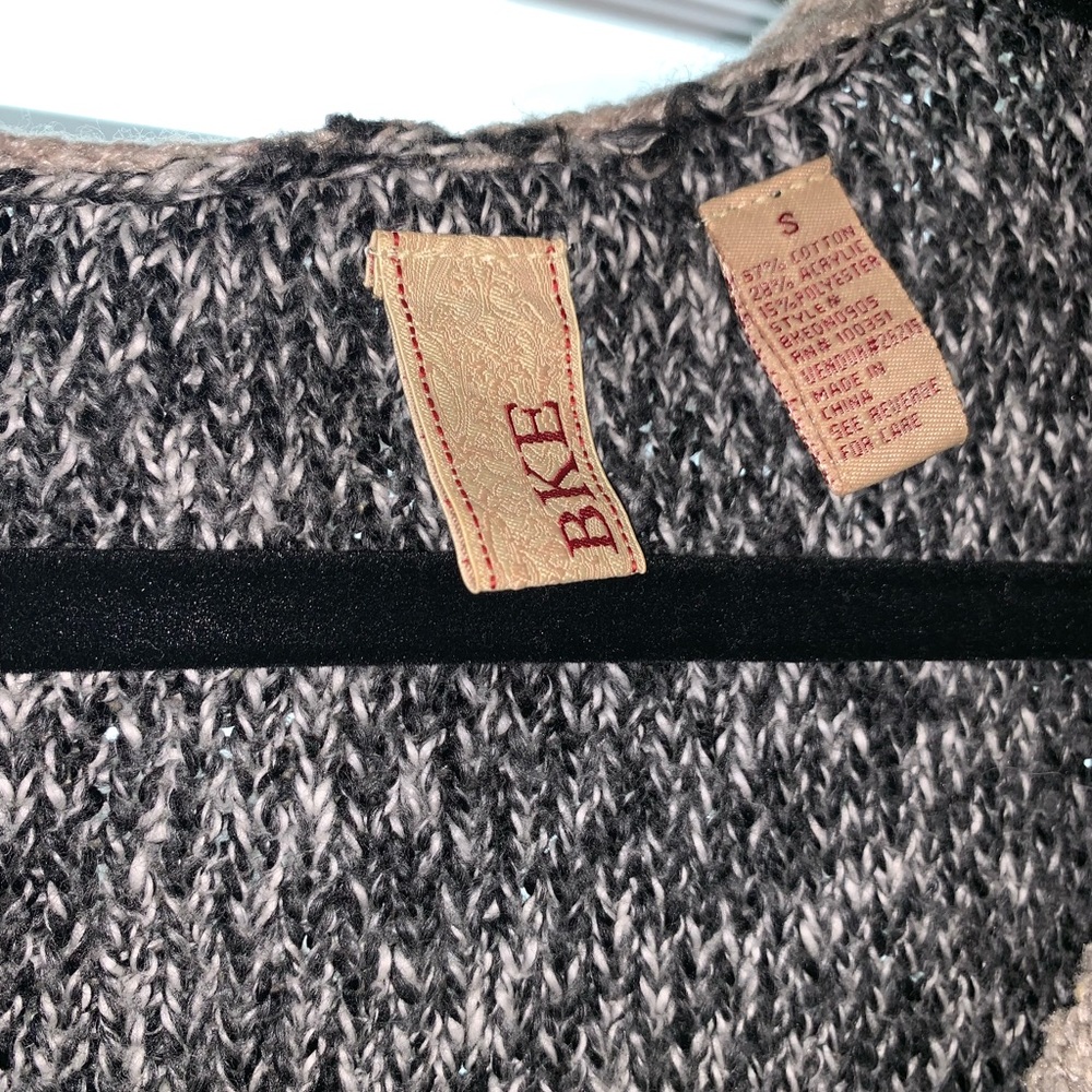 Sweater - Picture 2 of 3